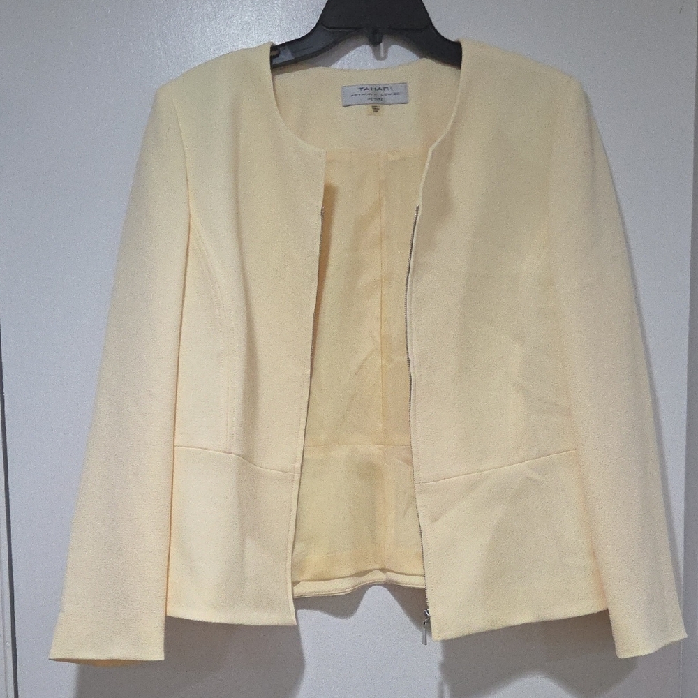 Tahari Women's Yellow Blazer